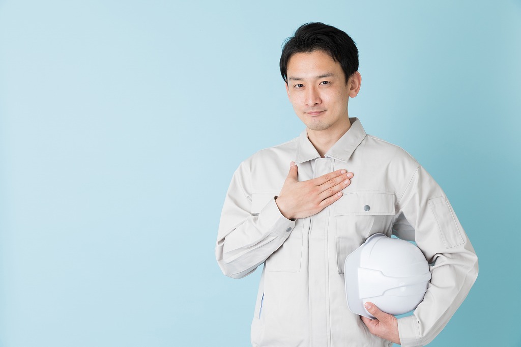 メット抱える男性