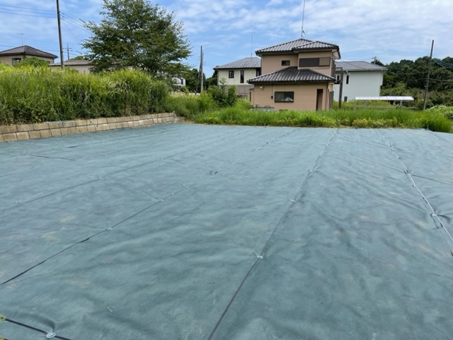 防草シート敷設完了